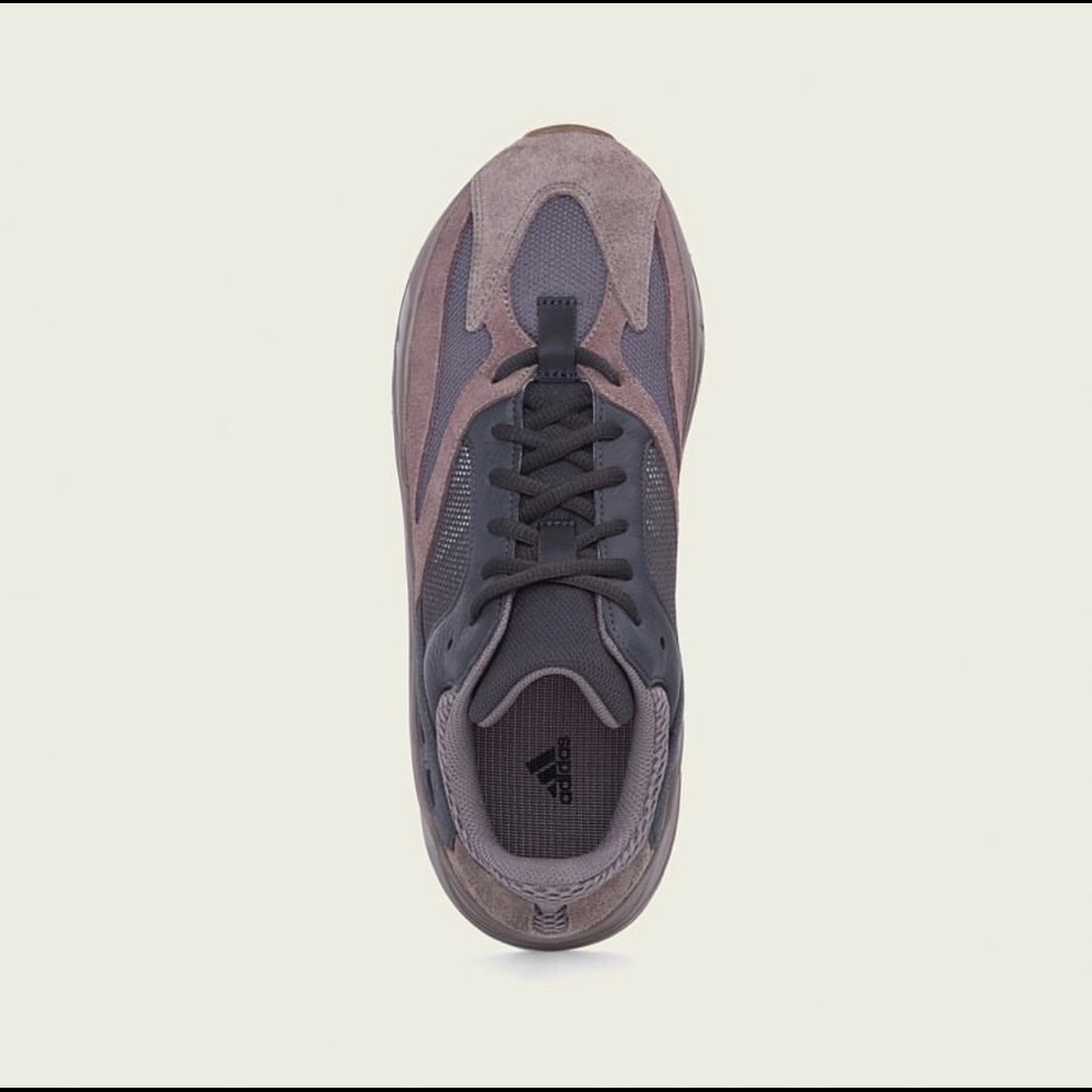 Yeezy Mauve 700 NWT Authentic! | Sz 8 - Picture 6 of 8